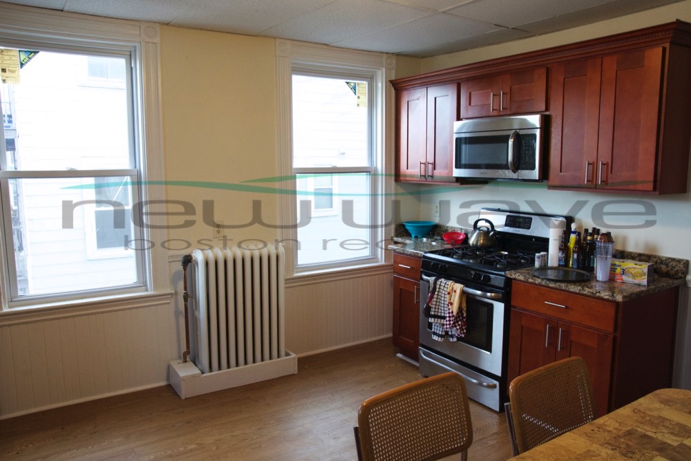 17 Hillside St, Mission Hill