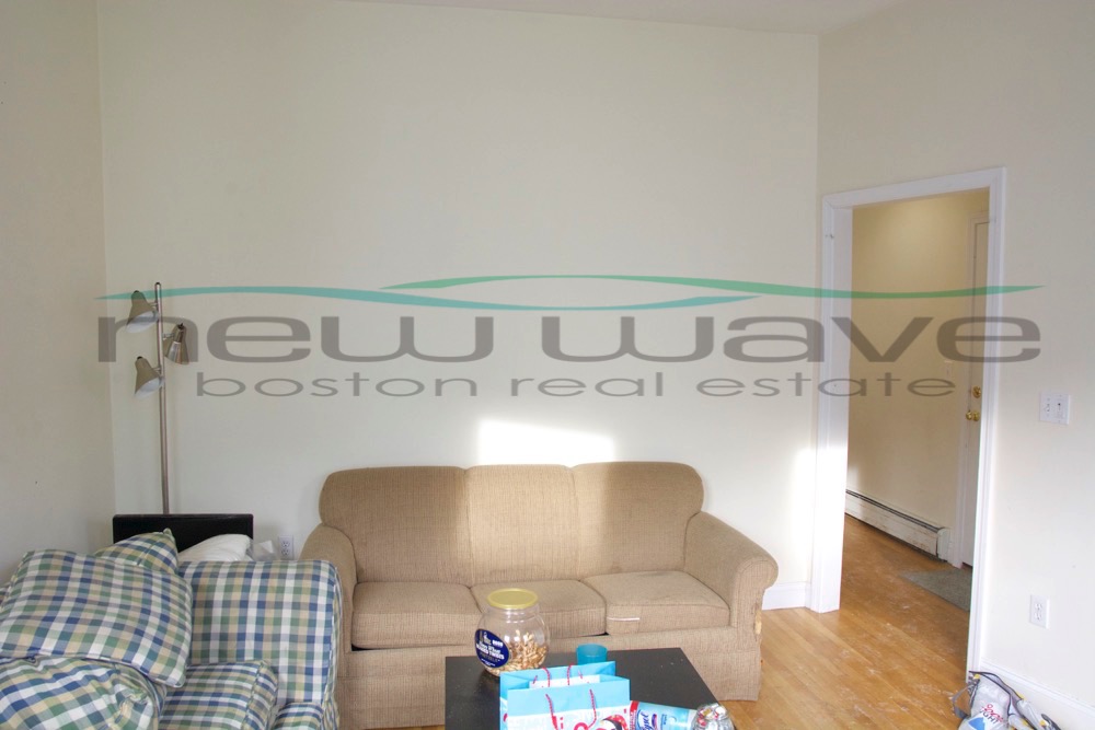 143 Hillside St, Mission Hill