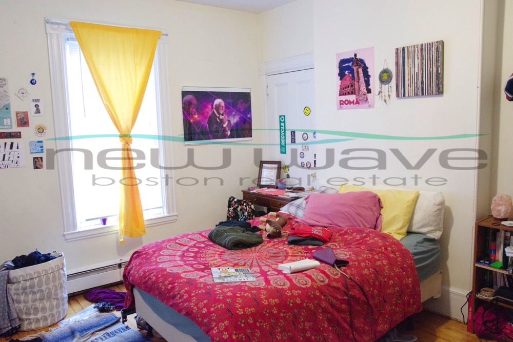 129 Saint Alphonsus St, Mission Hill