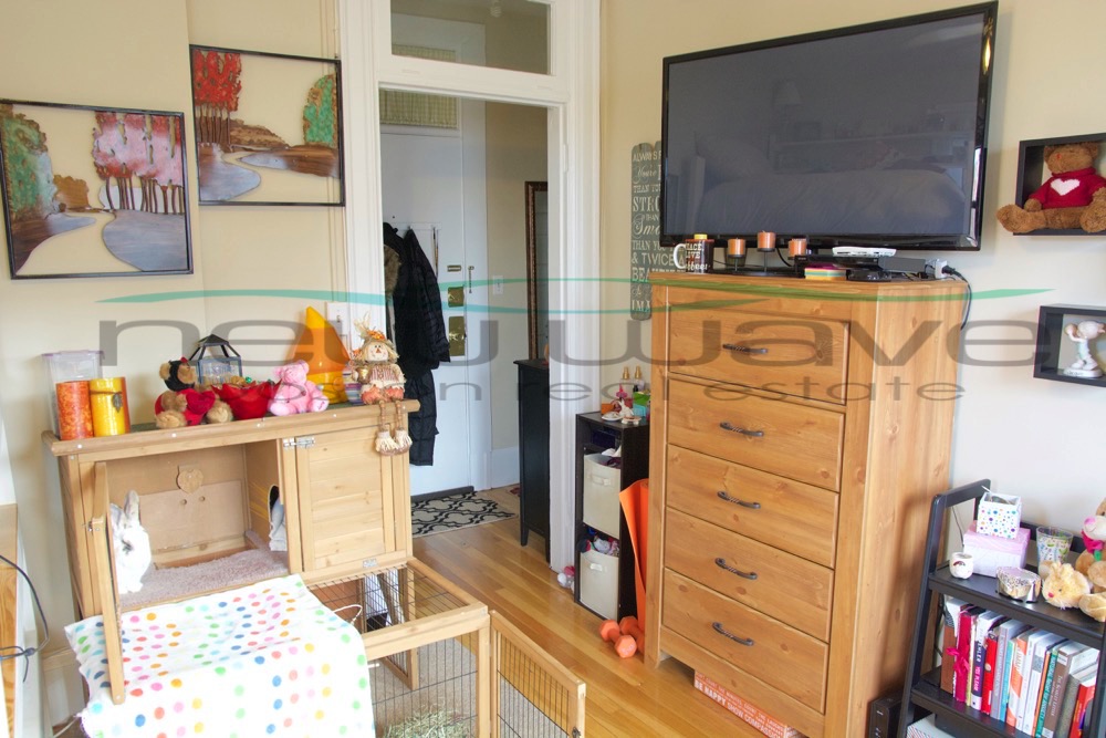 1091 Boylston St, Fenway