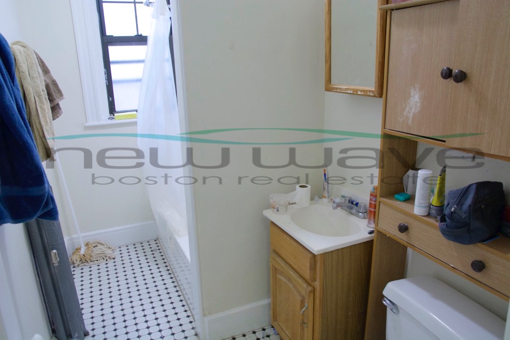 136 Hemenway St, Fenway