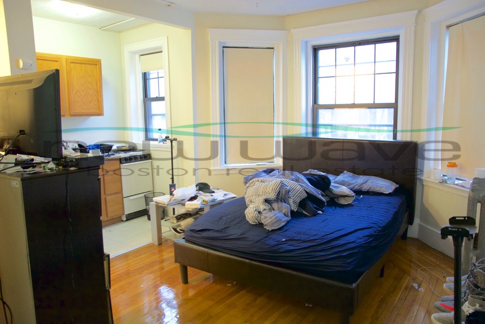 136 Hemenway St, Fenway