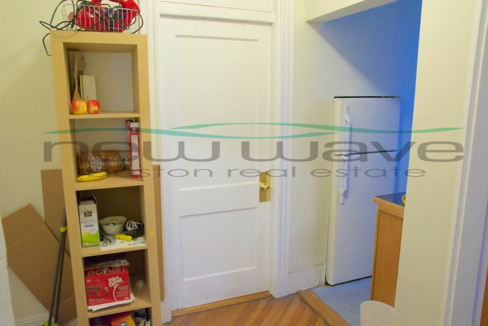 204 Hemenway St, Fenway