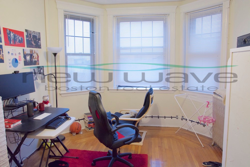 204 Hemenway St, Fenway