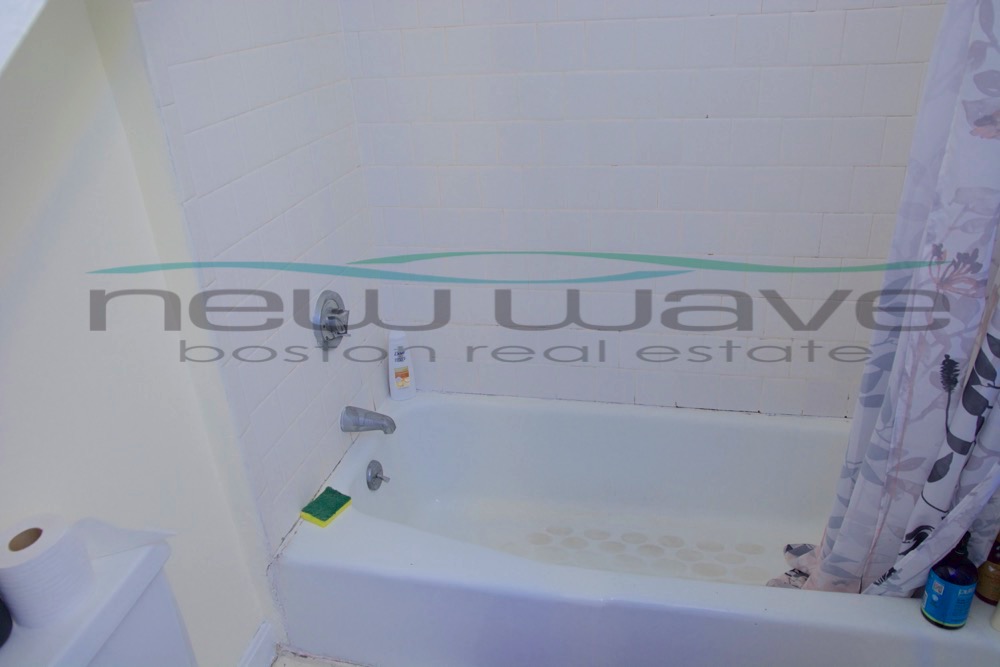 2 bed, 1 bath apartment for rent at 12 Hancock St Unit PHD, Beacon Hill — photo 8 of 8