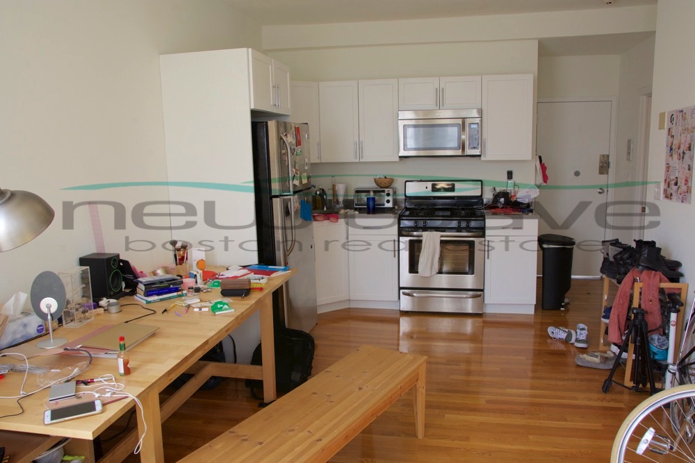 1 bed, 1 bath apartment for rent at 179 Saint Botolph St Unit 10, South End — photo 2 of 7
