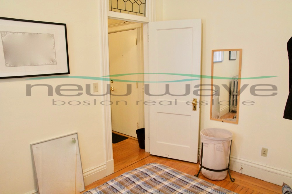 15 Queensberry St, Fenway