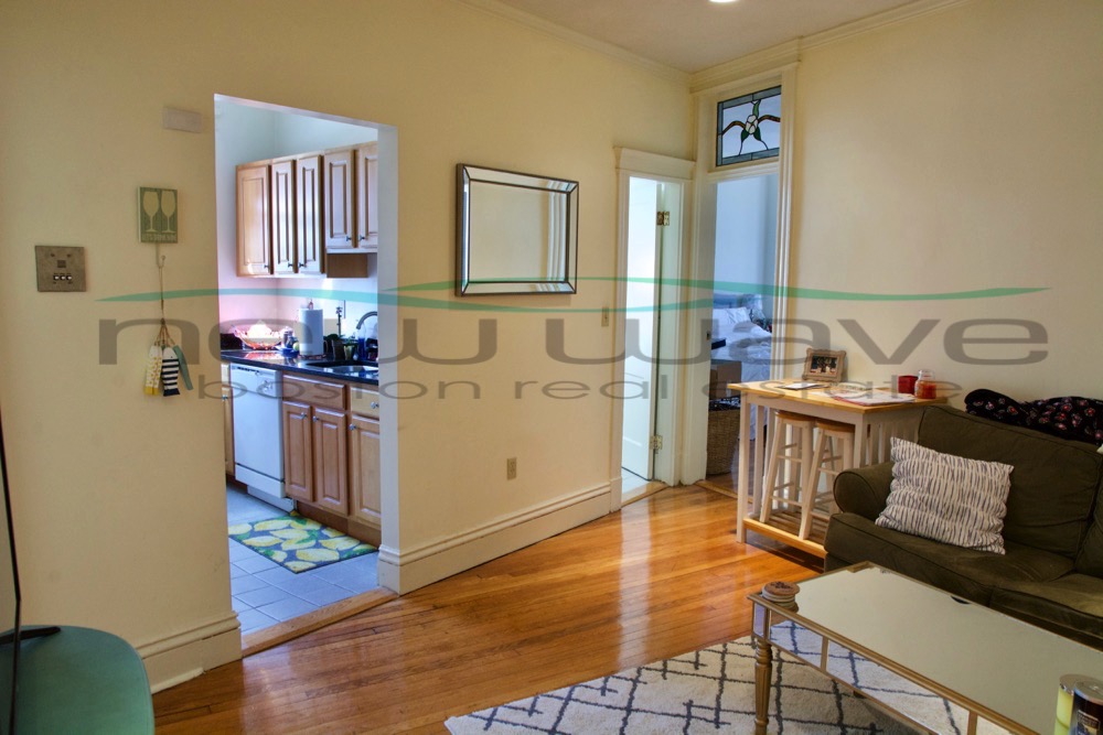 106 Queensberry St, Fenway