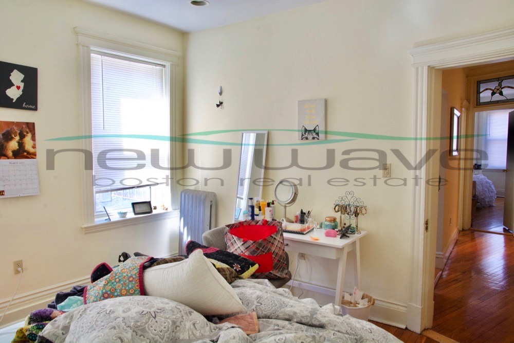 106 Queensberry St, Fenway