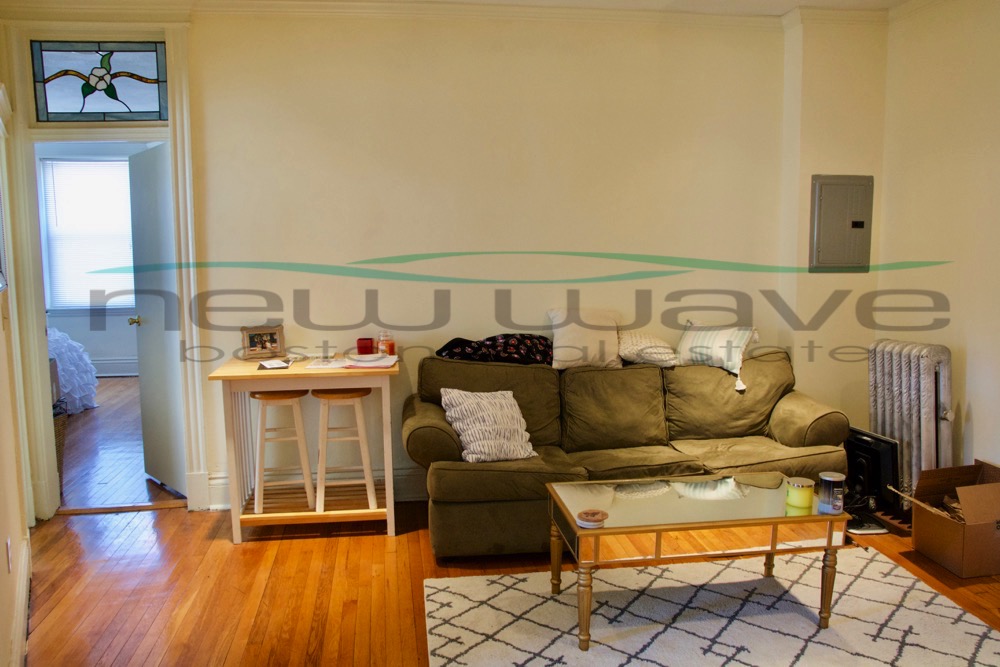 106 Queensberry St, Fenway