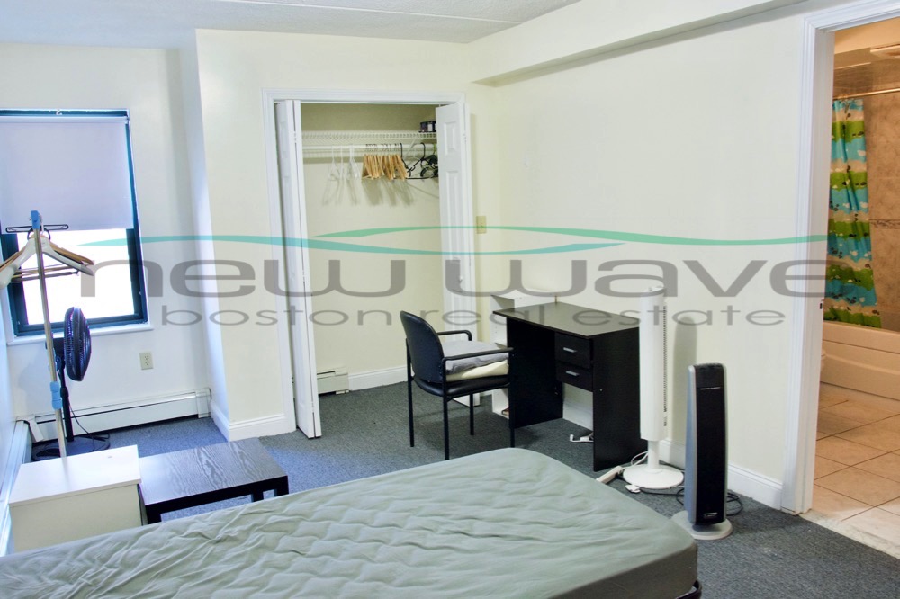 400 Massachusetts Ave, South End