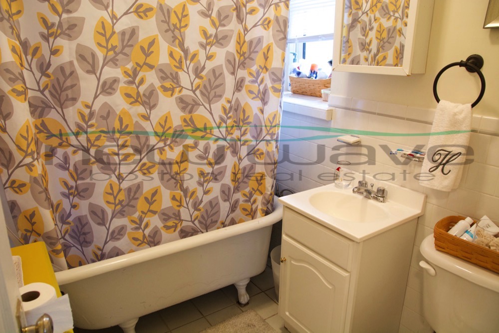 100 Queensberry St, Fenway