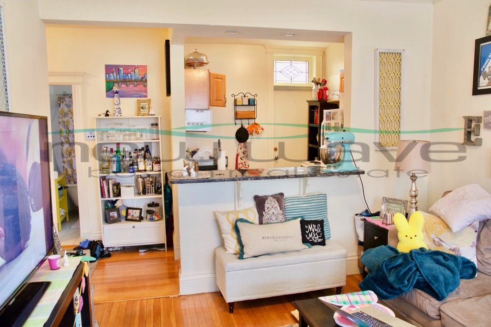 100 Queensberry St, Fenway