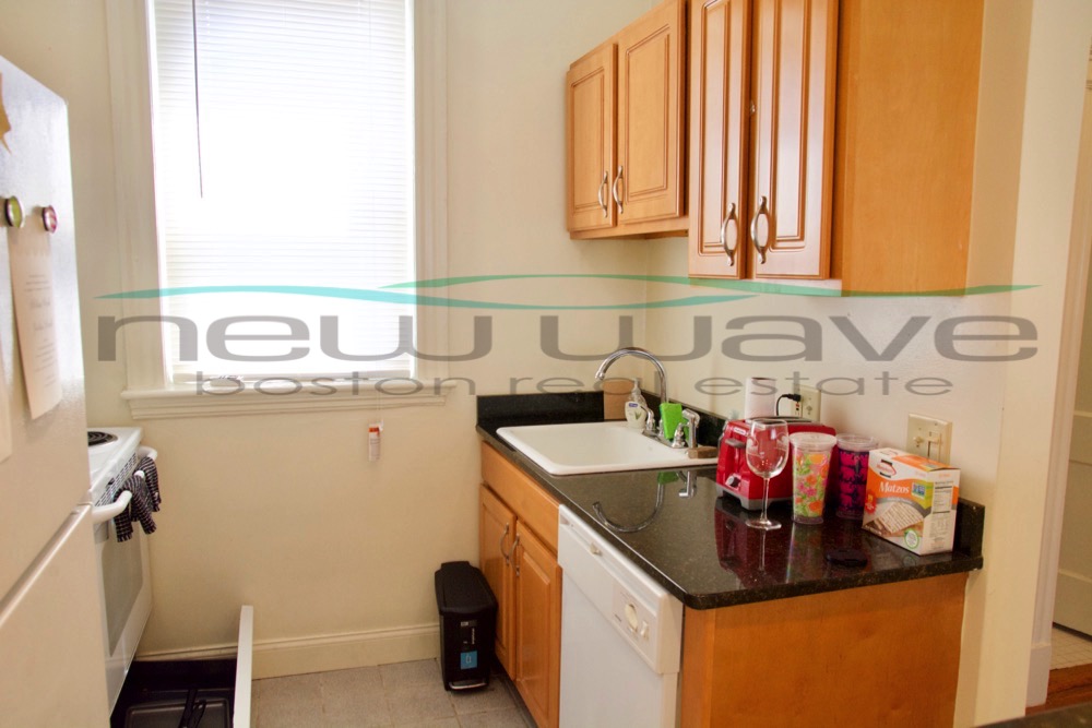 1 bed, 1 bath apartment for rent at 120 Peterborough St Unit 17, Fenway — photo 1 of 8