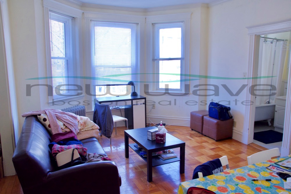 Studio bed, 1 bath apartment for rent at 61 Kilmarnock St Unit 7, Fenway — photo 1 of 7