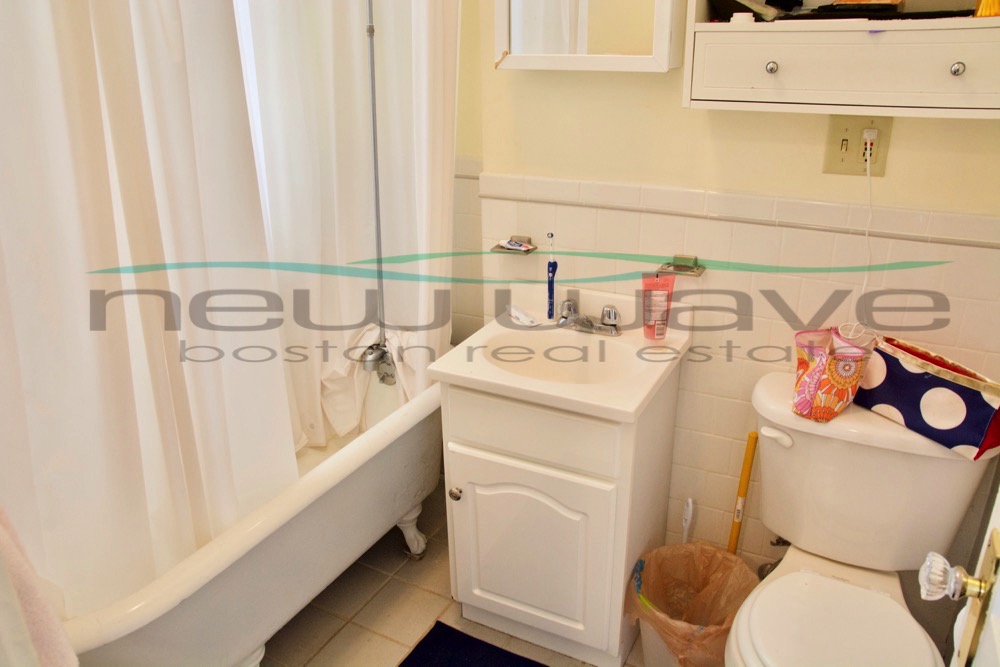 Studio bed, 1 bath apartment for rent at 61 Kilmarnock St Unit 7, Fenway — photo 7 of 7