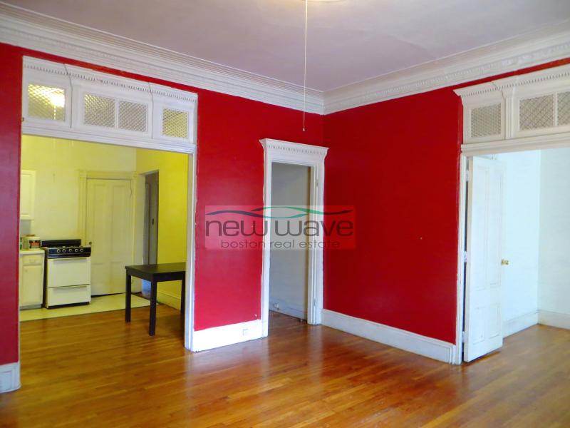 3 bed, 1 bath apartment for rent at 32 Worcester Sq Unit 2, South End