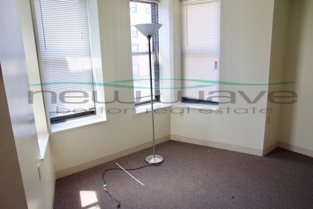3 bed, 1.5 bath apartment for rent at 65 Westland Ave Unit 300, Fenway — photo 8 of 13