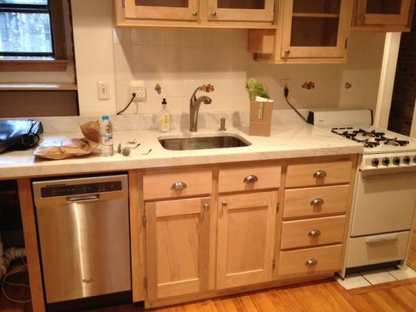 2 bed, 1 bath apartment for rent at 76 Phillips St Unit A, Beacon Hill — photo 2 of 6