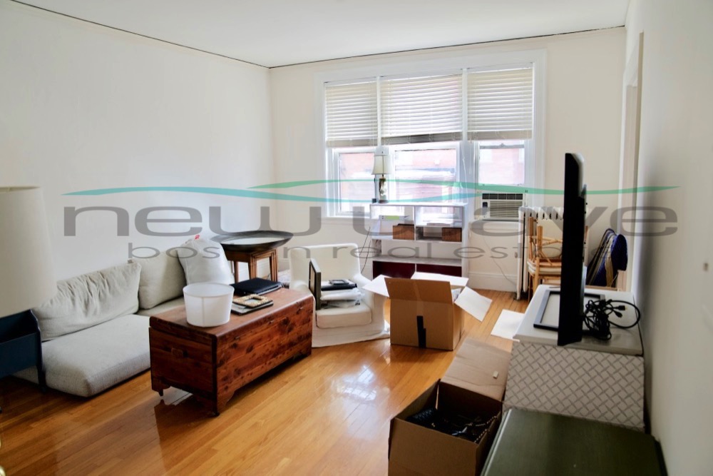 1 bed, 1 bath apartment for rent at 6 Marlborough St Unit 5B, Back Bay