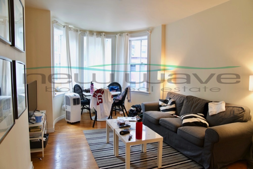 90 Saint Botolph St, Back Bay