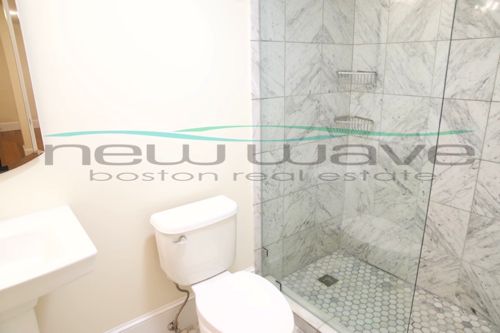 90 Saint Botolph St, South End