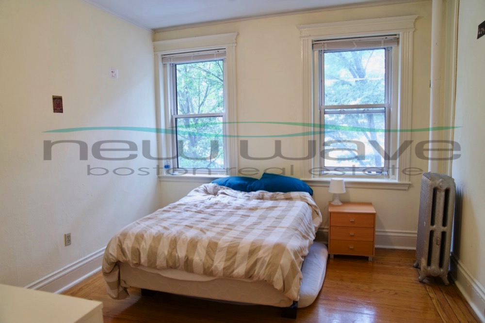 24 Queensberry St, Fenway