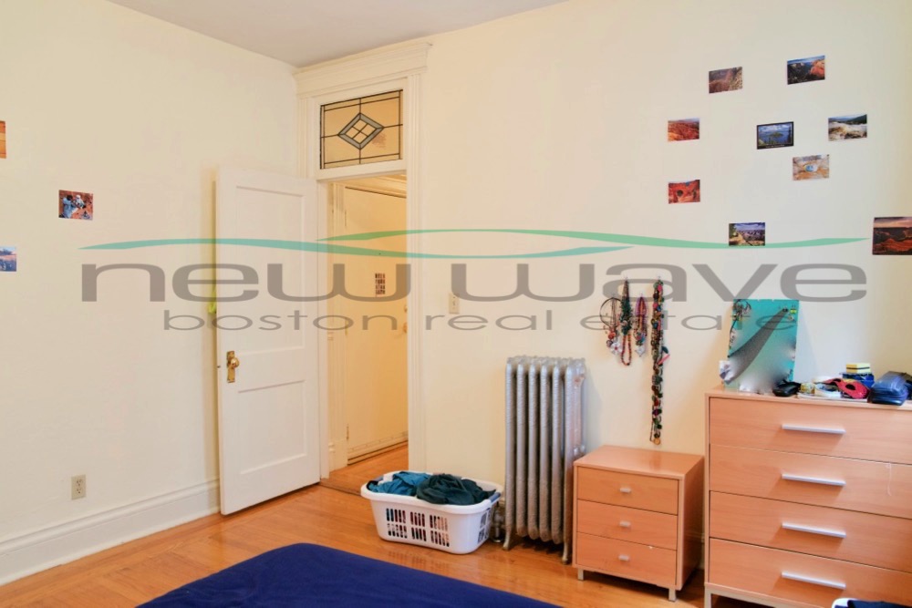 24 Queensberry St, Fenway