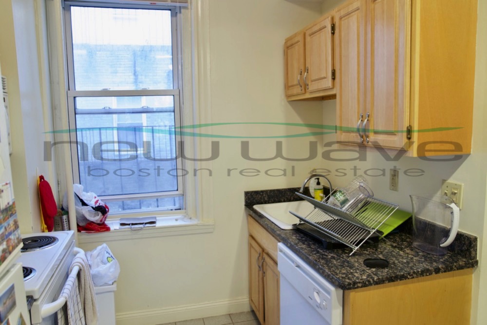 24 Queensberry St, Fenway