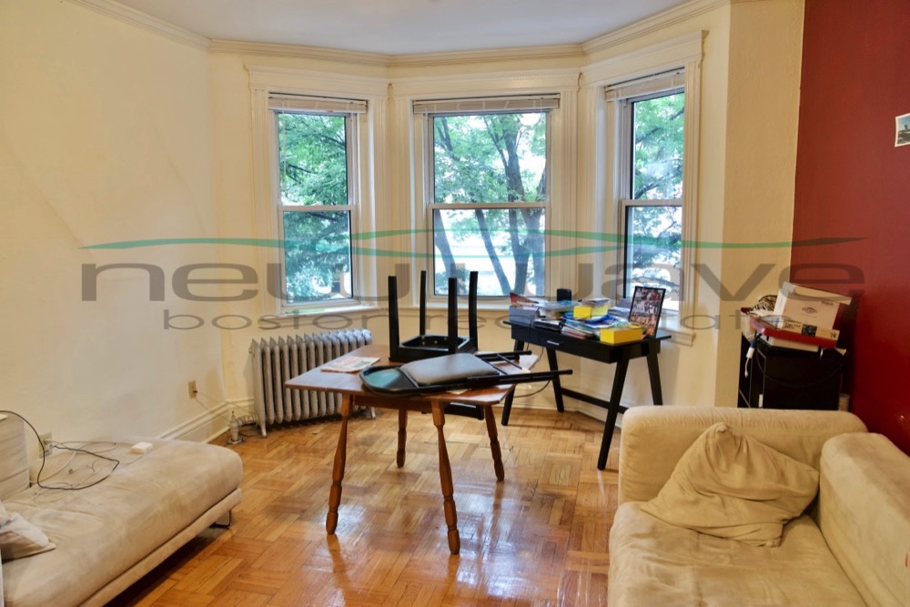 24 Queensberry St, Fenway