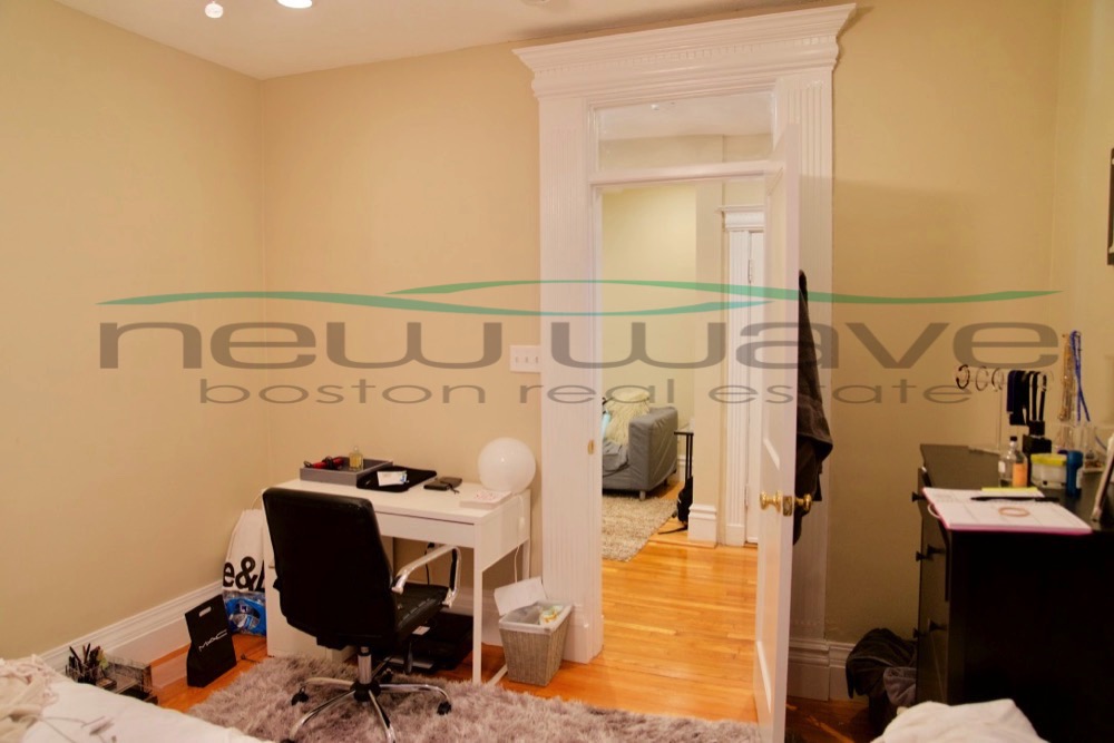 1109 Boylston St, Fenway