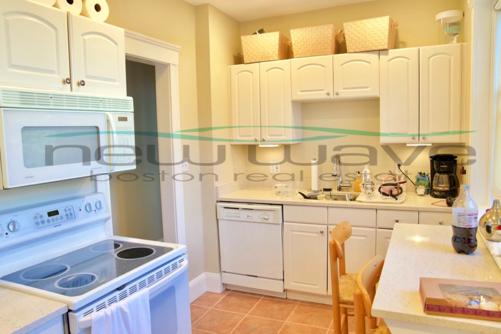 1109 Boylston St, Fenway