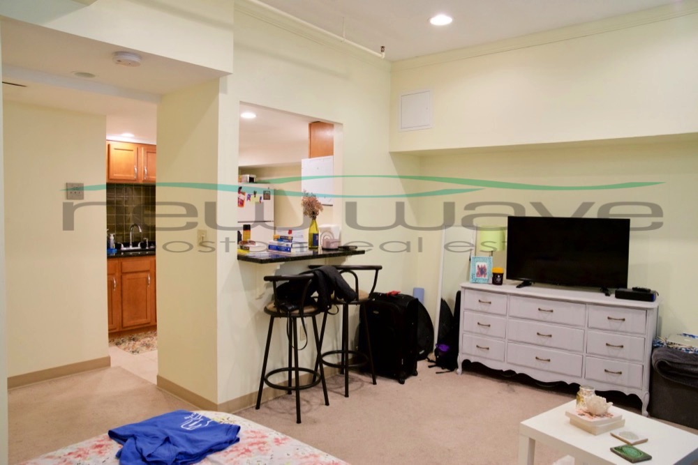 107 Queensberry St, Fenway