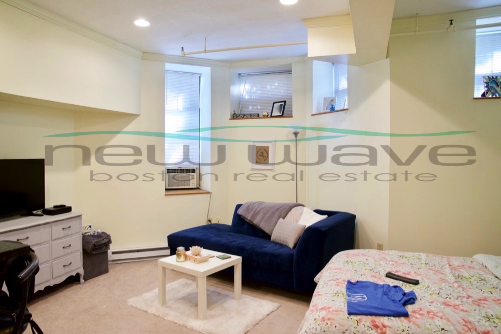 107 Queensberry St, Fenway