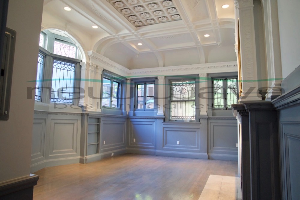 227 Newbury St, Back Bay