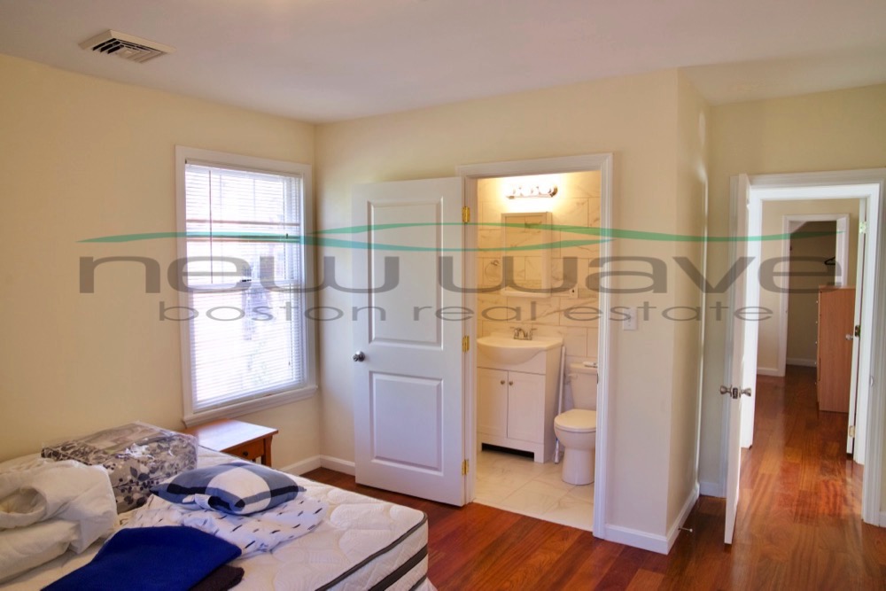 3 bed, 2 bath apartment for rent at 16 Netherland Rd Unit 1, Brookline — photo 11 of 17