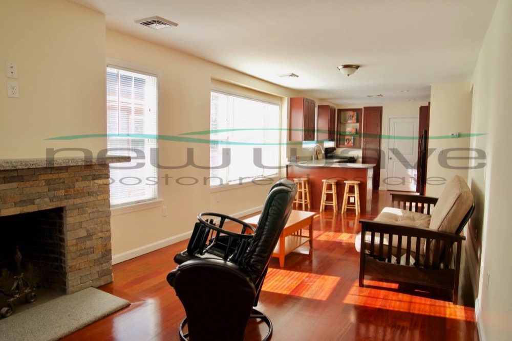 3 bed, 2 bath apartment for rent at 16 Netherland Rd Unit 1, Brookline