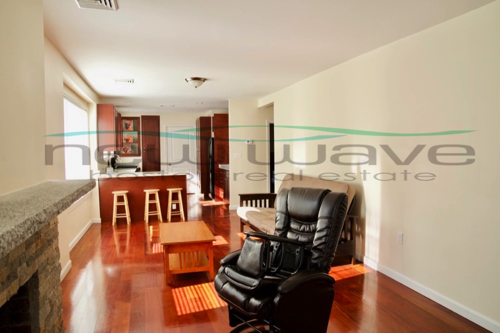 3 bed, 2 bath apartment for rent at 16 Netherland Rd Unit 1, Brookline — photo 14 of 17