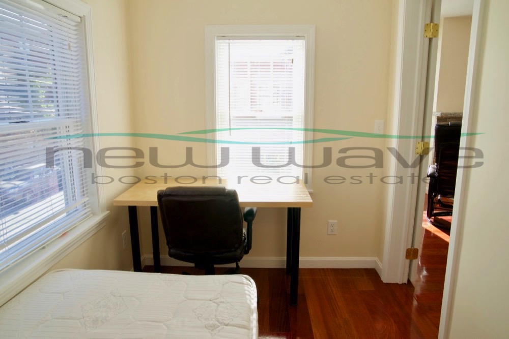 3 bed, 2 bath apartment for rent at 16 Netherland Rd Unit 1, Brookline — photo 17 of 17