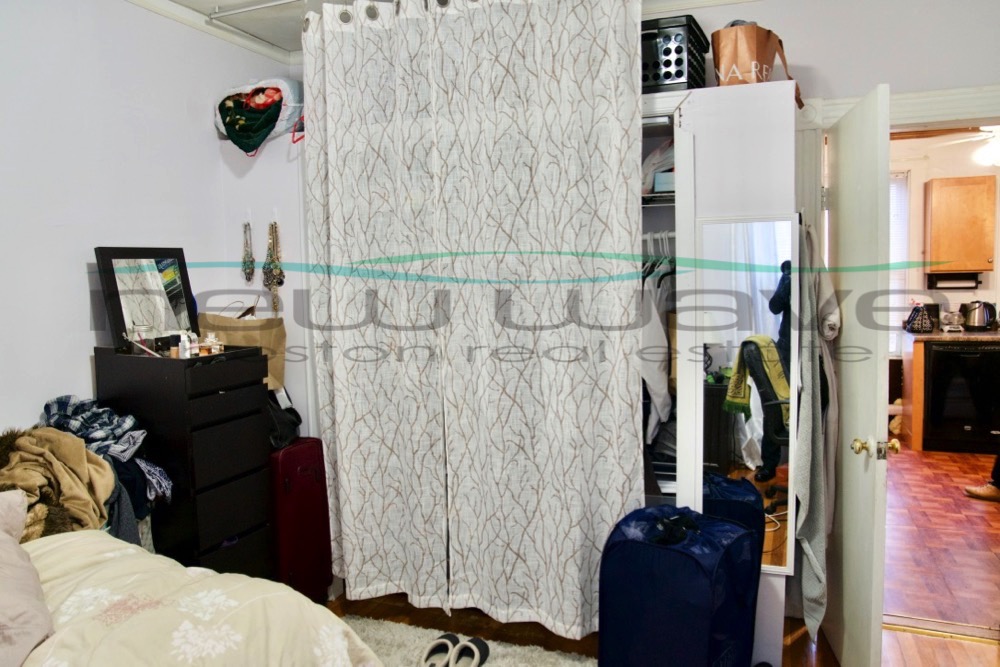 205 Hillside St, Mission Hill