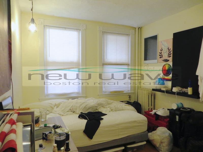 32 Edgerly Rd, Fenway