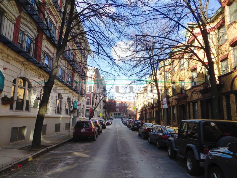 32 Edgerly Rd, Fenway