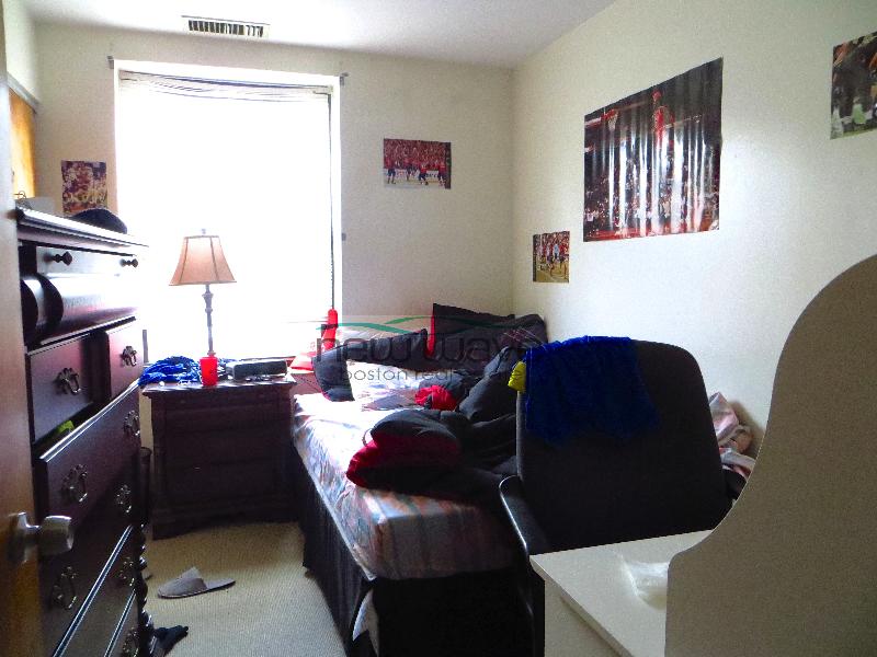 95 Gainsborough St, Fenway