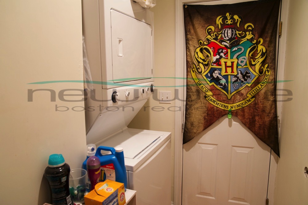 143 Hillside St, Mission Hill