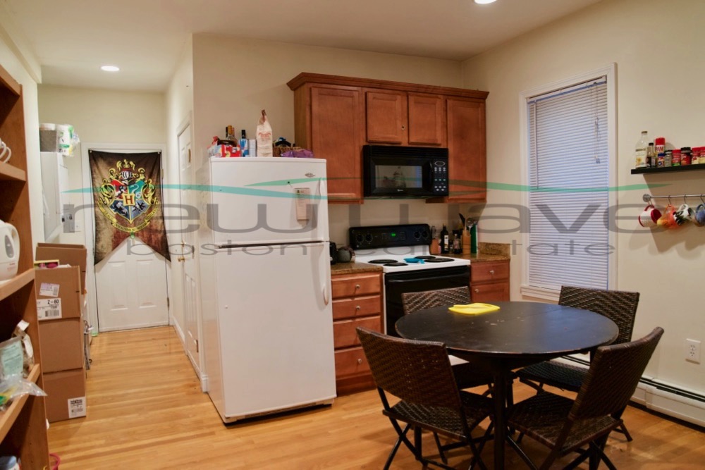 143 Hillside St, Mission Hill