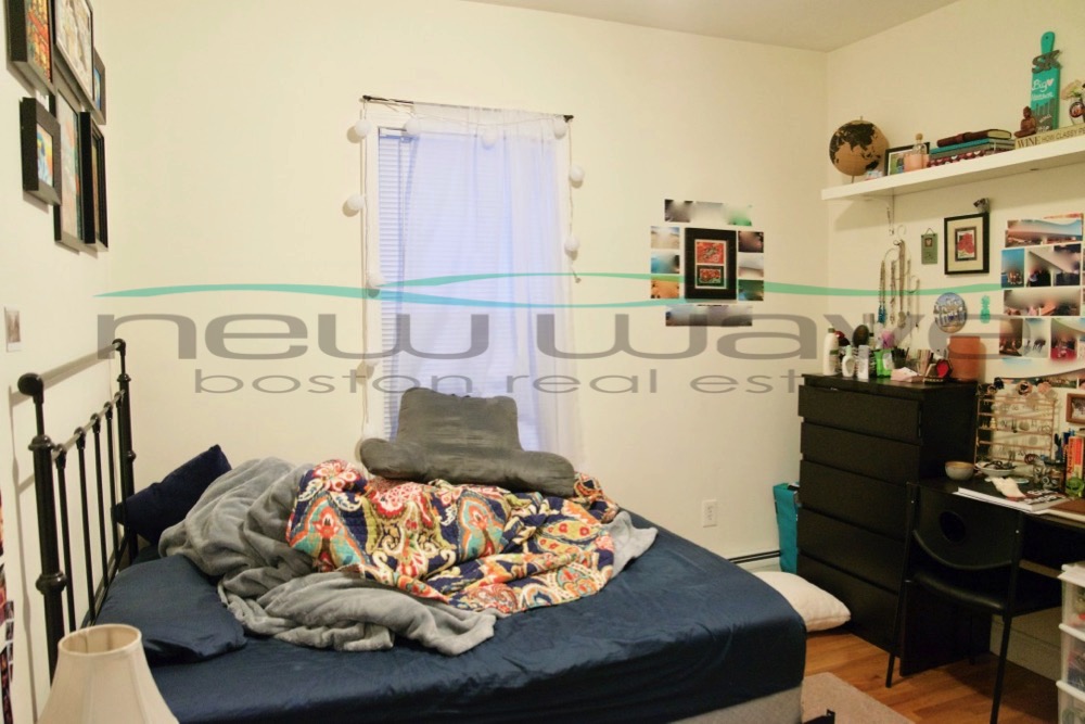 143 Hillside St, Mission Hill