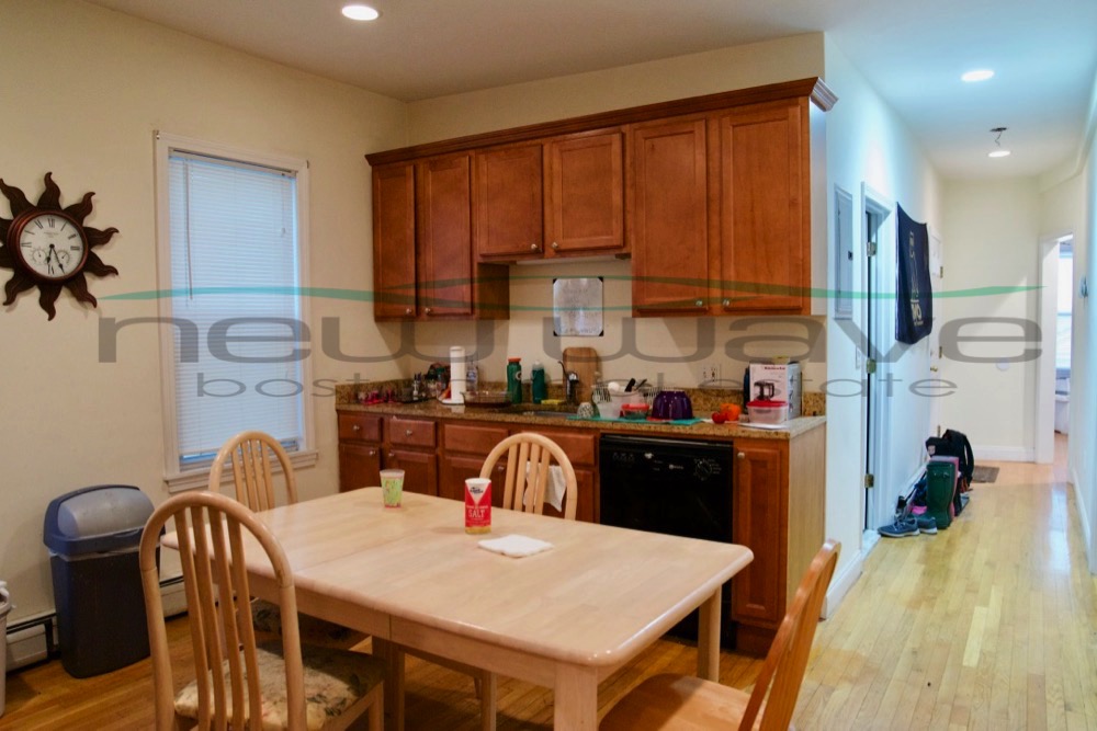 143 Hillside St, Mission Hill