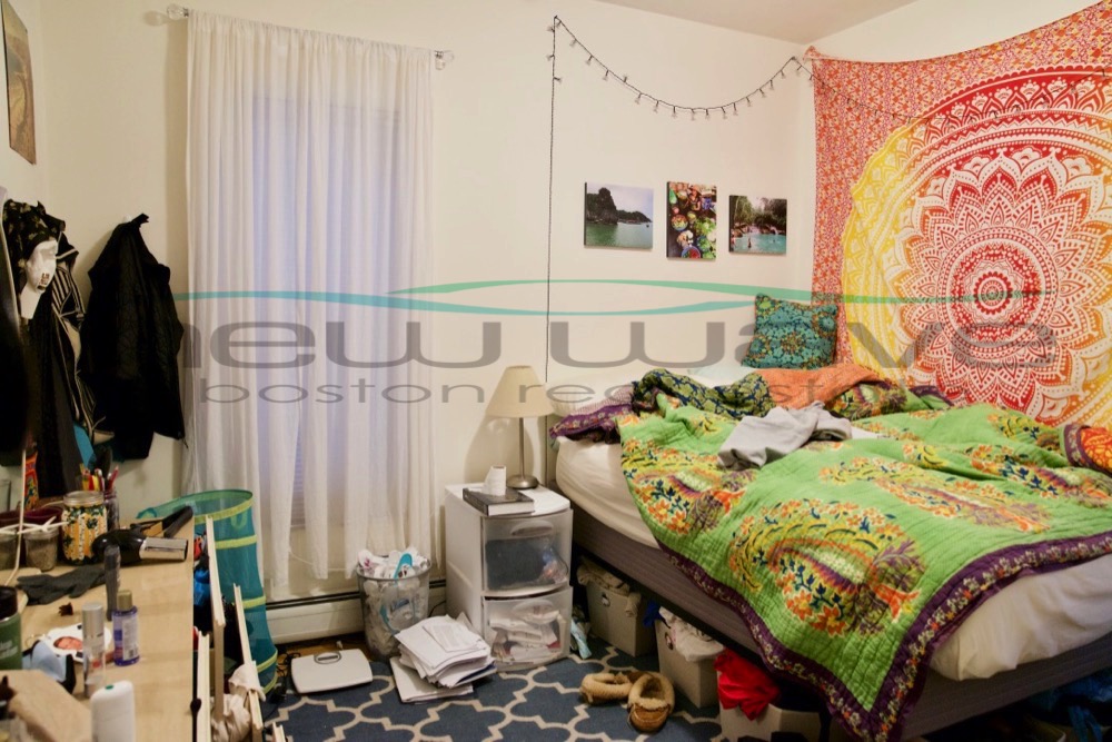 143 Hillside St, Mission Hill