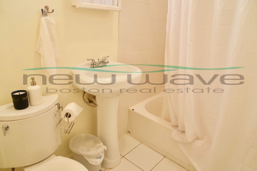 16 Russell St, Beacon Hill