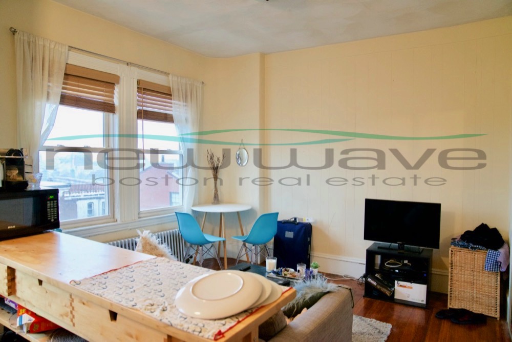 108 Myrtle St, Beacon Hill